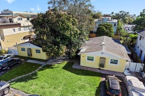 Купить коммерческую недвижимость в Форт-Лодердейл, Флорида 127.83м2, № 2044443 - фото 2