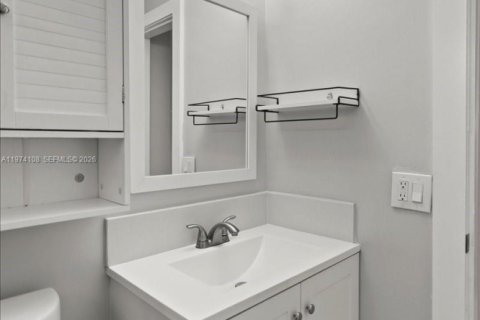 Купить коммерческую недвижимость в Форт-Лодердейл, Флорида 127.83м2, № 2044443 - фото 29