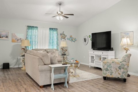 House in Summerfield, Florida 3 bedrooms, 163.79 sq.m. № 2109099 - photo 8