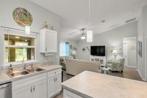 House in Summerfield, Florida 3 bedrooms, 163.79 sq.m. № 2109099 - photo 11