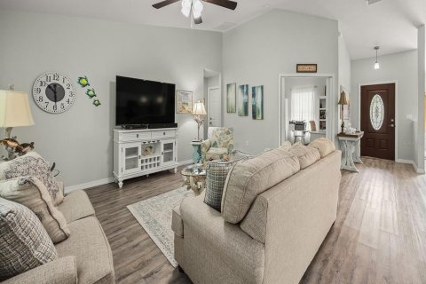 House in Summerfield, Florida 3 bedrooms, 163.79 sq.m. № 2109099 - photo 10