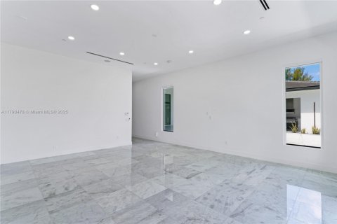 Casa en venta en Plantation, Florida, 4 dormitorios № 1992855 - foto 29