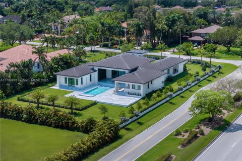 Casa en venta en Plantation, Florida, 4 dormitorios № 1992855 - foto 3