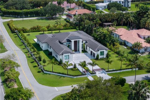 Casa en venta en Plantation, Florida, 4 dormitorios № 1992855 - foto 2