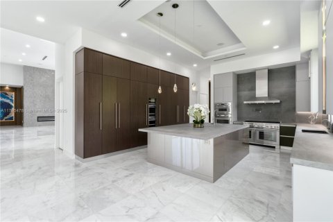 Casa en venta en Plantation, Florida, 4 dormitorios № 1992855 - foto 23