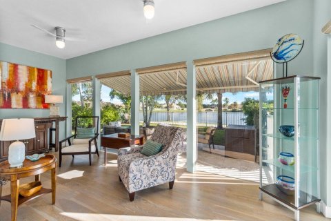 House in Wellington, Florida 3 bedrooms, 185.9 sq.m. № 2158199 - photo 17