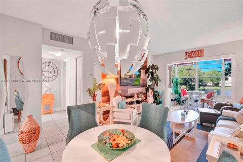 Condominio en venta en Lauderdale Lakes, Florida, 2 dormitorios, 87.7 m2 № 1936774 - foto 11