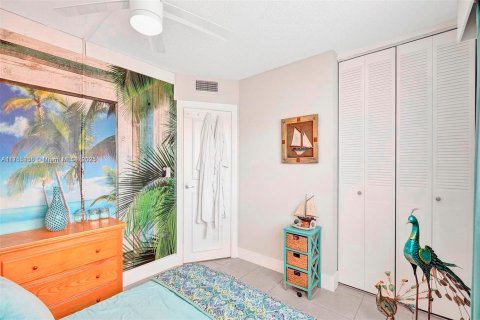 Condominio en venta en Lauderdale Lakes, Florida, 2 dormitorios, 87.7 m2 № 1936774 - foto 17