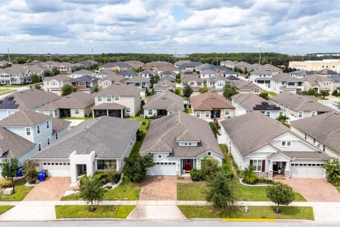 Casa en venta en Kissimmee, Florida, 4 dormitorios, 212 m2 № 1917647 - foto 14