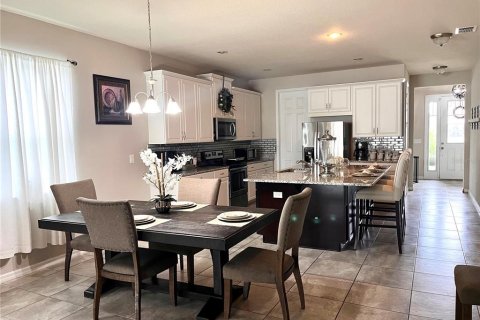 Casa en venta en Kissimmee, Florida, 4 dormitorios, 212 m2 № 1917647 - foto 7