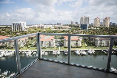 Condo in Aventura, Florida, 3 bedrooms № 2260337 - photo 16