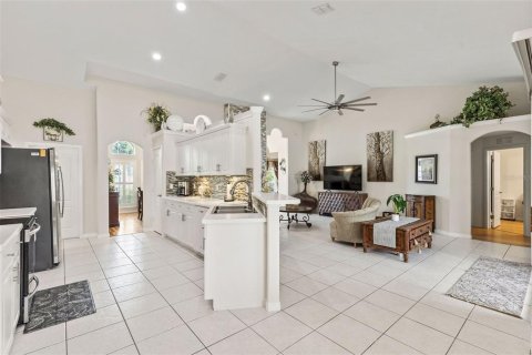 Casa en venta en Deltona, Florida, 3 dormitorios, 198.25 m2 № 1880806 - foto 17