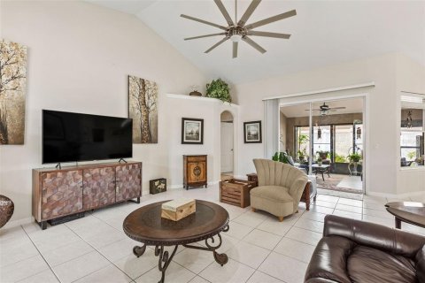 Casa en venta en Deltona, Florida, 3 dormitorios, 198.25 m2 № 1880806 - foto 16