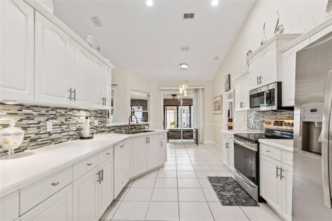 Casa en venta en Deltona, Florida, 3 dormitorios, 198.25 m2 № 1880806 - foto 20