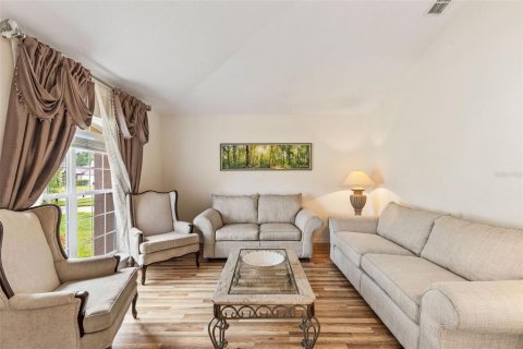 Casa en venta en Deltona, Florida, 3 dormitorios, 198.25 m2 № 1880806 - foto 11