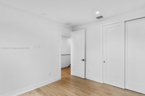 Adosado en venta en Miami, Florida, 3 dormitorios, 173.82 m2 № 1377186 - foto 28