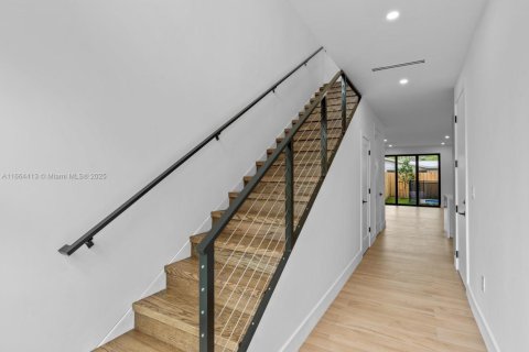Adosado en venta en Miami, Florida, 3 dormitorios, 173.82 m2 № 1377186 - foto 8