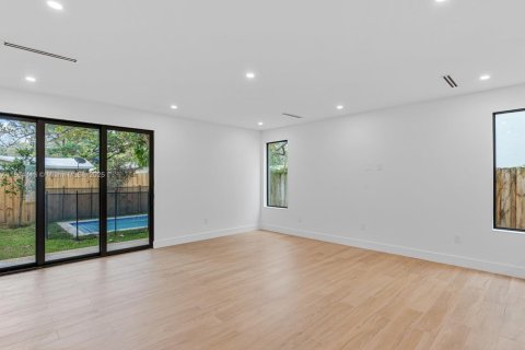 Adosado en venta en Miami, Florida, 3 dormitorios, 173.82 m2 № 1377186 - foto 12