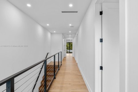 Adosado en venta en Miami, Florida, 3 dormitorios, 173.82 m2 № 1377186 - foto 25