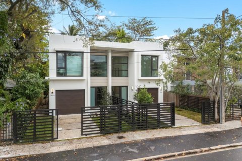 Adosado en venta en Miami, Florida, 3 dormitorios, 173.82 m2 № 1377186 - foto 3