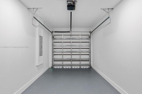 Adosado en venta en Miami, Florida, 3 dormitorios, 173.82 m2 № 1377186 - foto 23