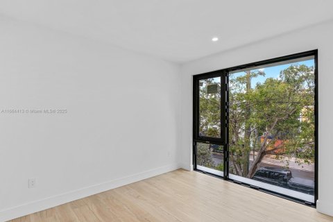 Adosado en venta en Miami, Florida, 3 dormitorios, 173.82 m2 № 1377186 - foto 27