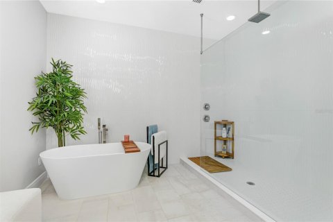House in Bradenton, Florida 3 bedrooms, 256.41 sq.m. № 2103229 - photo 5