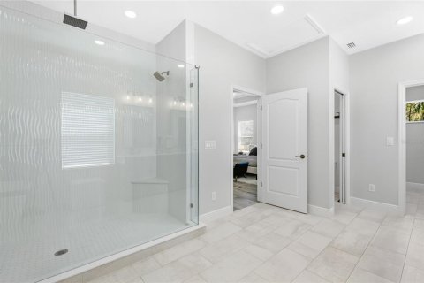 House in Bradenton, Florida 3 bedrooms, 256.41 sq.m. № 2103229 - photo 6
