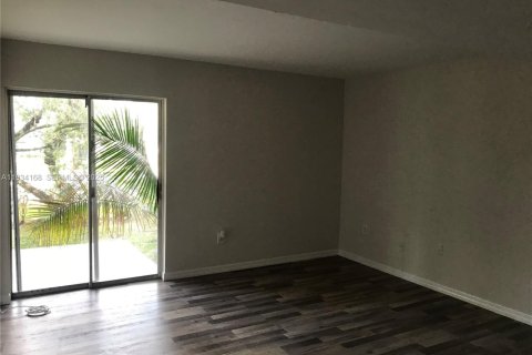 Снять в аренду кондоминиум в Майами, Флорида 2 спальни, 139.54м2, № 1992498 - фото 10