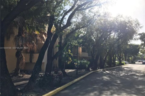 Снять в аренду кондоминиум в Майами, Флорида 2 спальни, 139.54м2, № 1992498 - фото 17