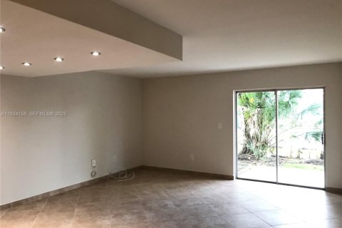 Снять в аренду кондоминиум в Майами, Флорида 2 спальни, 139.54м2, № 1992498 - фото 7