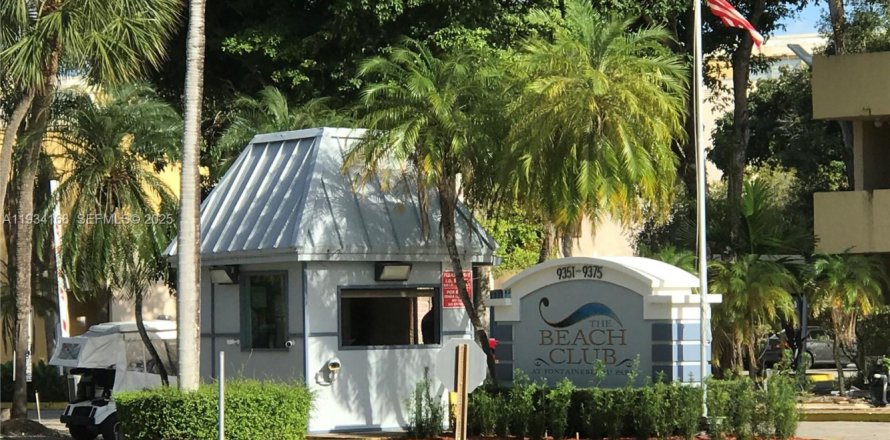 Кондоминиум с 2 спальнями в Майами, Флорида № 1992498