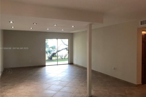 Снять в аренду кондоминиум в Майами, Флорида 2 спальни, 139.54м2, № 1992498 - фото 3