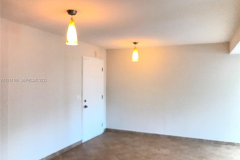 Снять в аренду кондоминиум в Майами, Флорида 2 спальни, 139.54м2, № 1992498 - фото 8