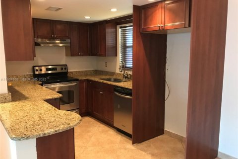 Снять в аренду кондоминиум в Майами, Флорида 2 спальни, 139.54м2, № 1992498 - фото 5