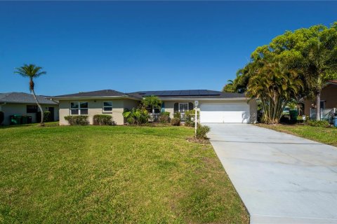 Casa en Punta Gorda, Florida 2 dormitorios, 148.46 m2 № 2203616