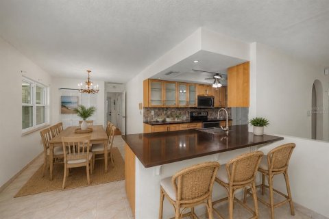 House in Punta Gorda, Florida 2 bedrooms, 148.46 sq.m. № 2203616 - photo 19