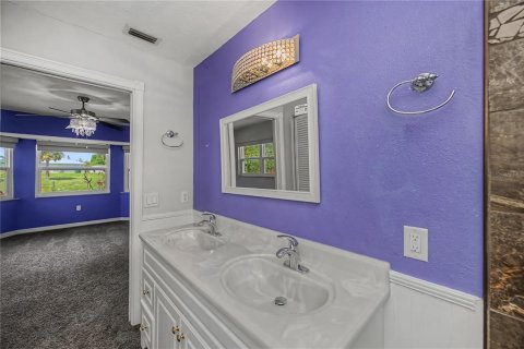 House in Punta Gorda, Florida 2 bedrooms, 148.46 sq.m. № 2203616 - photo 30
