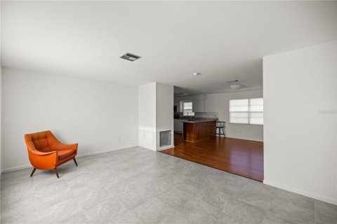 House in Ocala, Florida 2 bedrooms, 114.55 sq.m. № 1853310 - photo 6