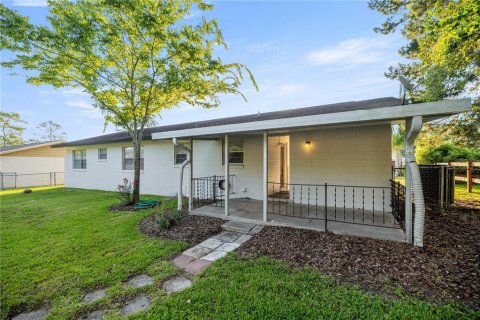 House in Ocala, Florida 2 bedrooms, 114.55 sq.m. № 1853310 - photo 19