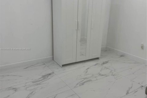 Villa ou maison à vendre à Miami, Floride: 3 chambres, 161 m2 № 1973789 - photo 8