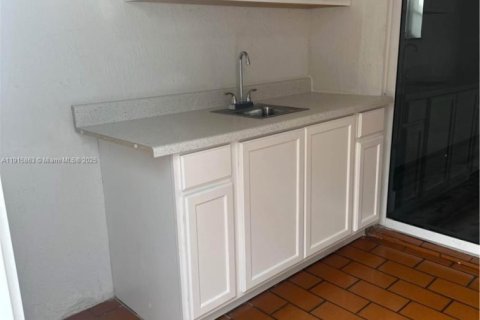 Villa ou maison à vendre à Miami, Floride: 3 chambres, 161 m2 № 1973789 - photo 18