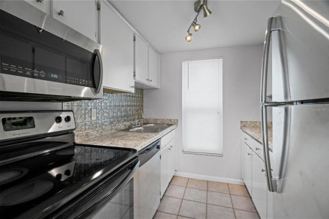 Adosado en alquiler en Tampa, Florida, 2 dormitorios, 80.82 m2 № 1900249 - foto 4