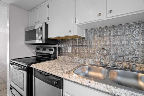 Adosado en alquiler en Tampa, Florida, 2 dormitorios, 80.82 m2 № 1900249 - foto 5