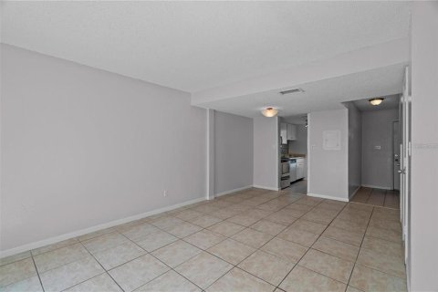 Adosado en alquiler en Tampa, Florida, 2 dormitorios, 80.82 m2 № 1900249 - foto 11