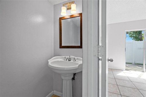 Adosado en alquiler en Tampa, Florida, 2 dormitorios, 80.82 m2 № 1900249 - foto 15