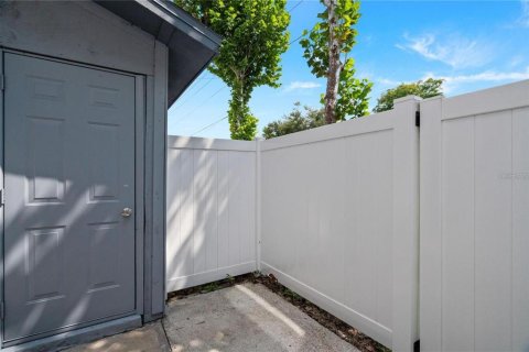 Adosado en alquiler en Tampa, Florida, 2 dormitorios, 80.82 m2 № 1900249 - foto 17