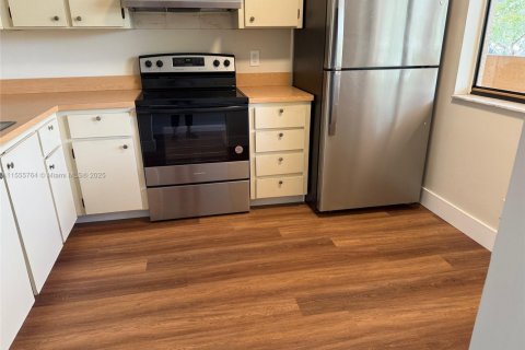 Copropriété à vendre à Plantation, Floride: 2 chambres, 101.36 m2 № 1961999 - photo 2