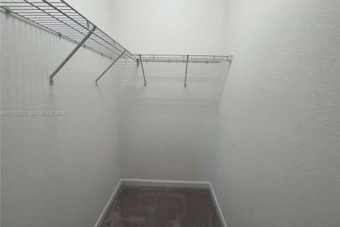 Villa ou maison à louer à Homestead, Floride: 3 chambres, 149.76 m2 № 2432266 - photo 5