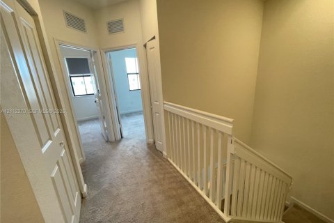 Villa ou maison à louer à Homestead, Floride: 3 chambres, 149.76 m2 № 2432266 - photo 21